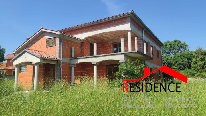 Casa in vendita 394 m² – Valtura