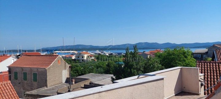 Hiša Naprodaj - šibensko-kninska Murter - foto 2/24