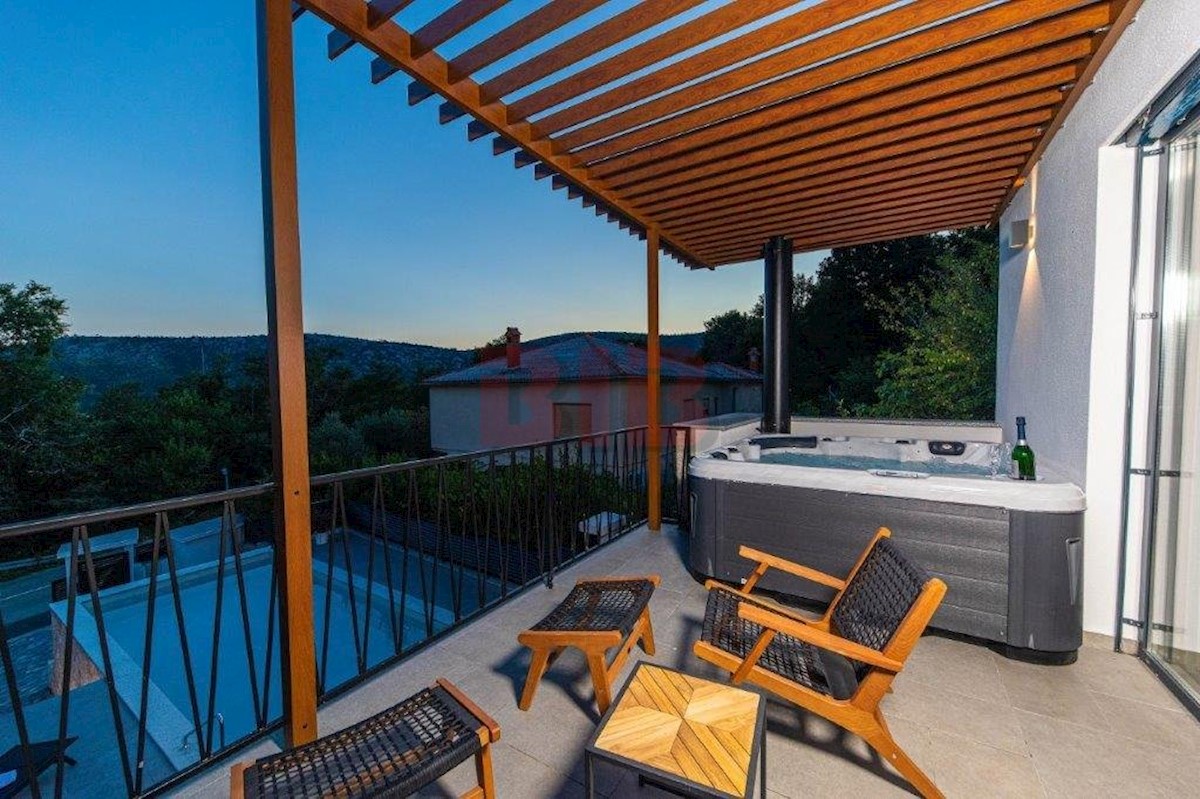 Kuća Na prodaju - PRIMORSKO-GORANSKA VINODOLSKA OPĆINA