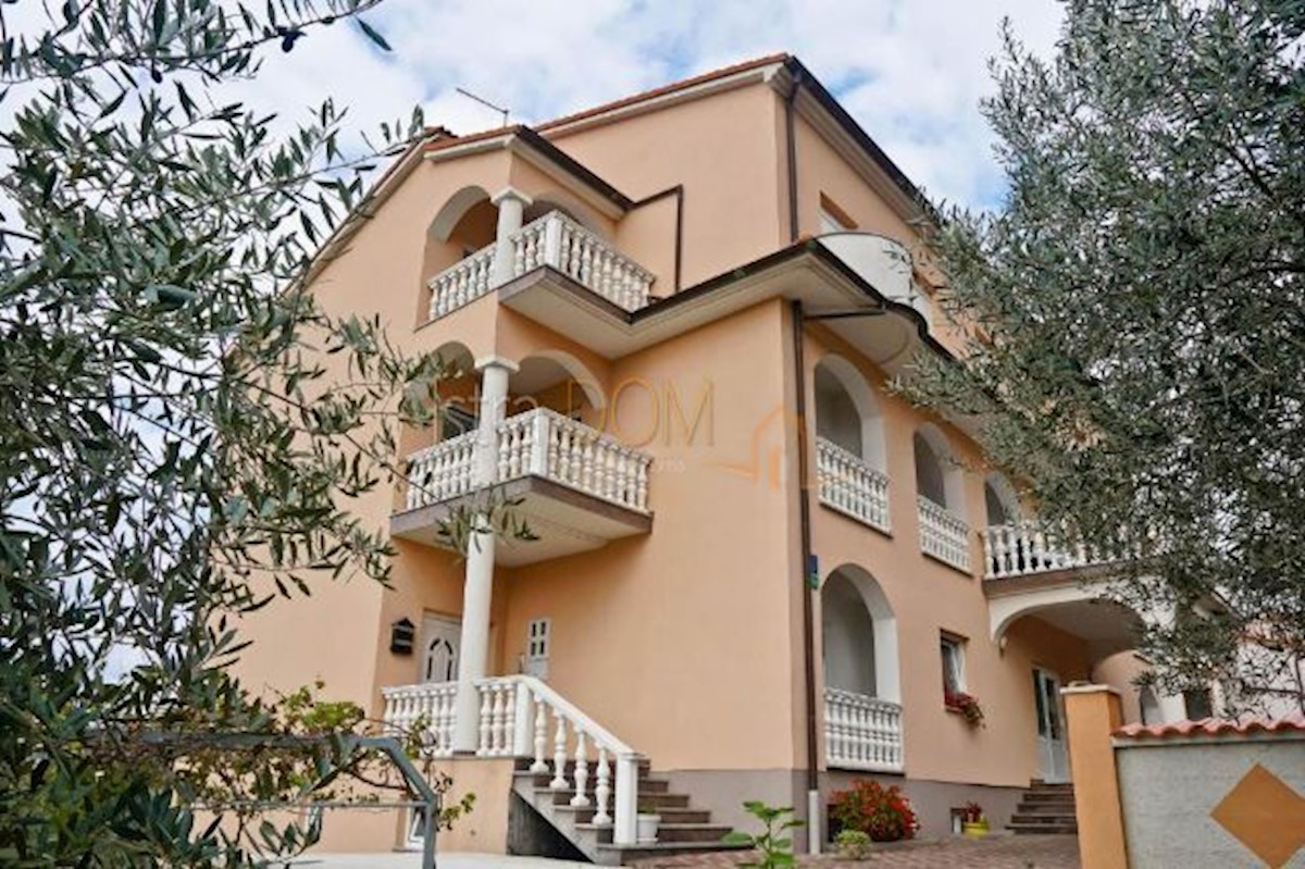 House For sale PULA