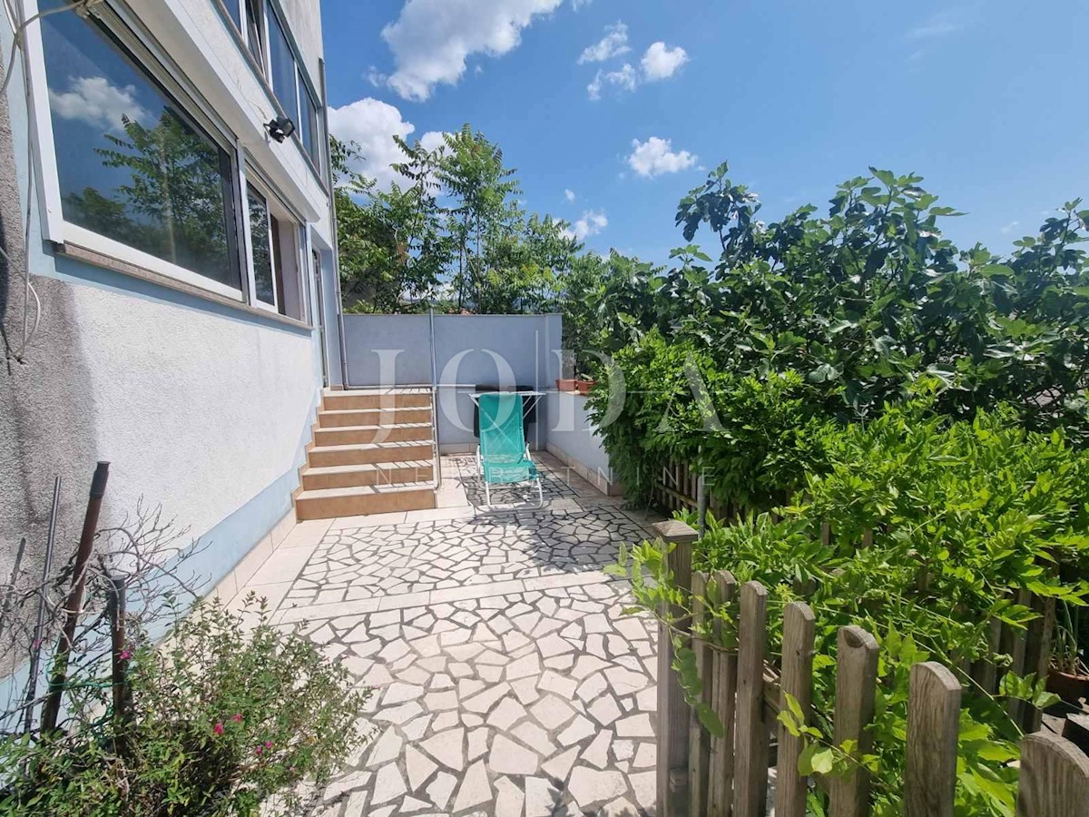 Kuća Na prodaju - PRIMORSKO-GORANSKA CRIKVENICA