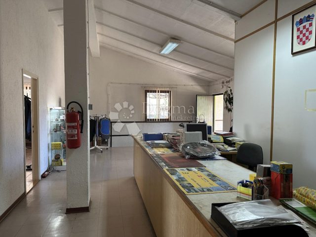 Business premises for sale 400 m² – Matulji