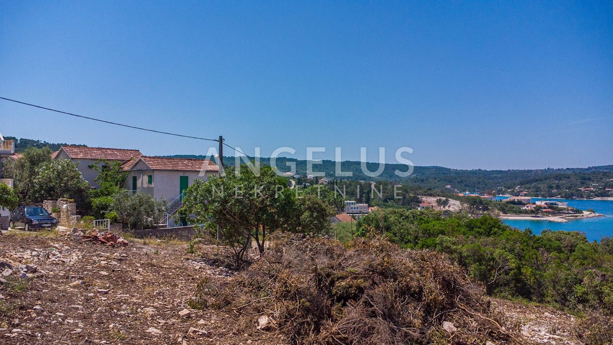 Land For sale - SPLITSKO-DALMATINSKA ŠOLTA