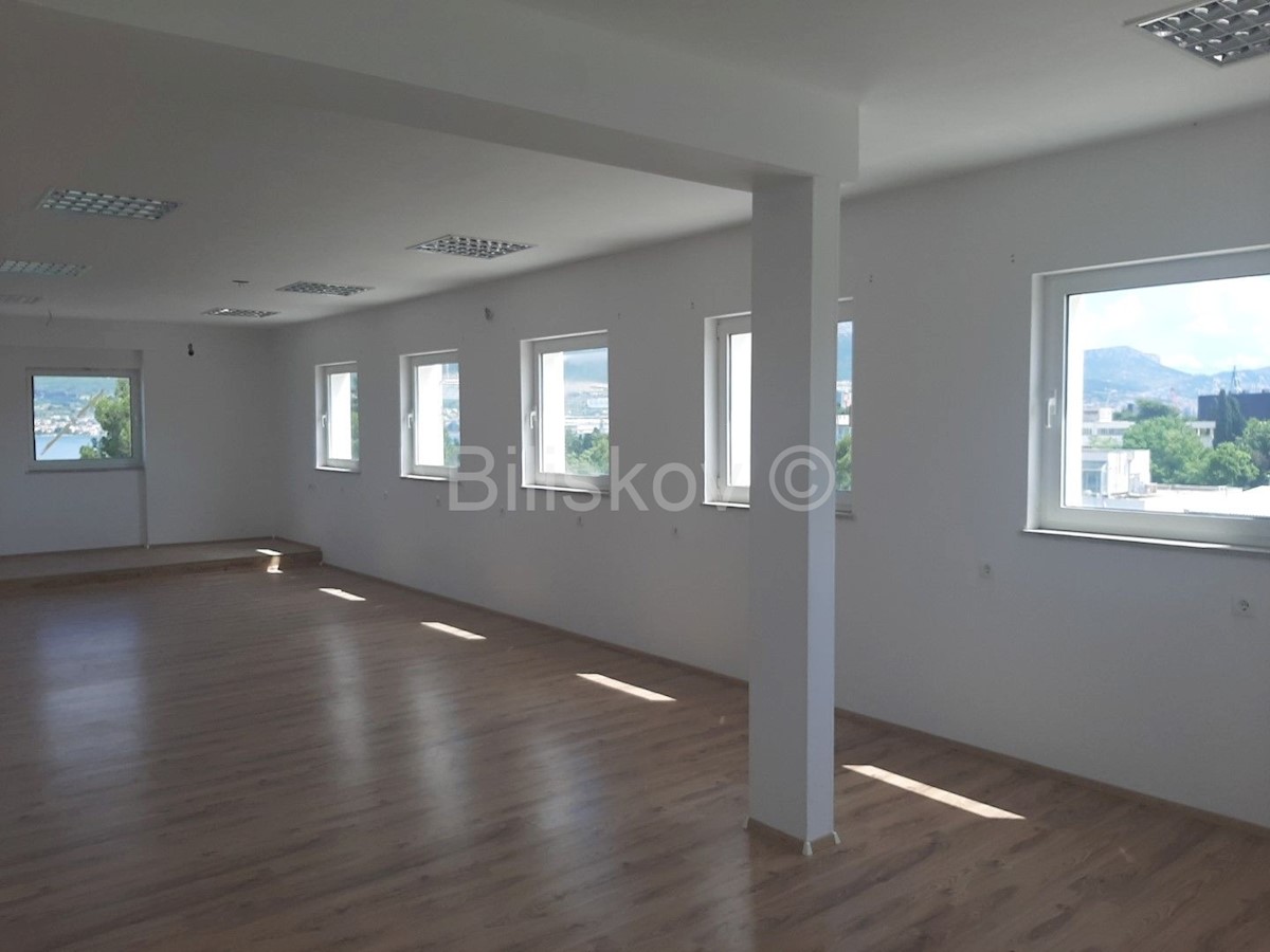 Business premises For rent POLJUD