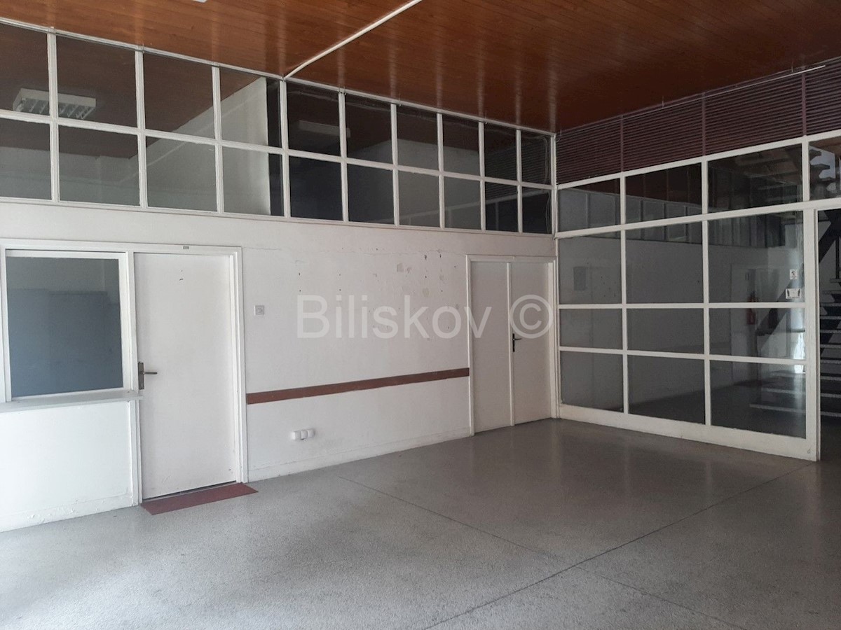 Business premises For rent - SPLITSKO-DALMATINSKA SPLIT