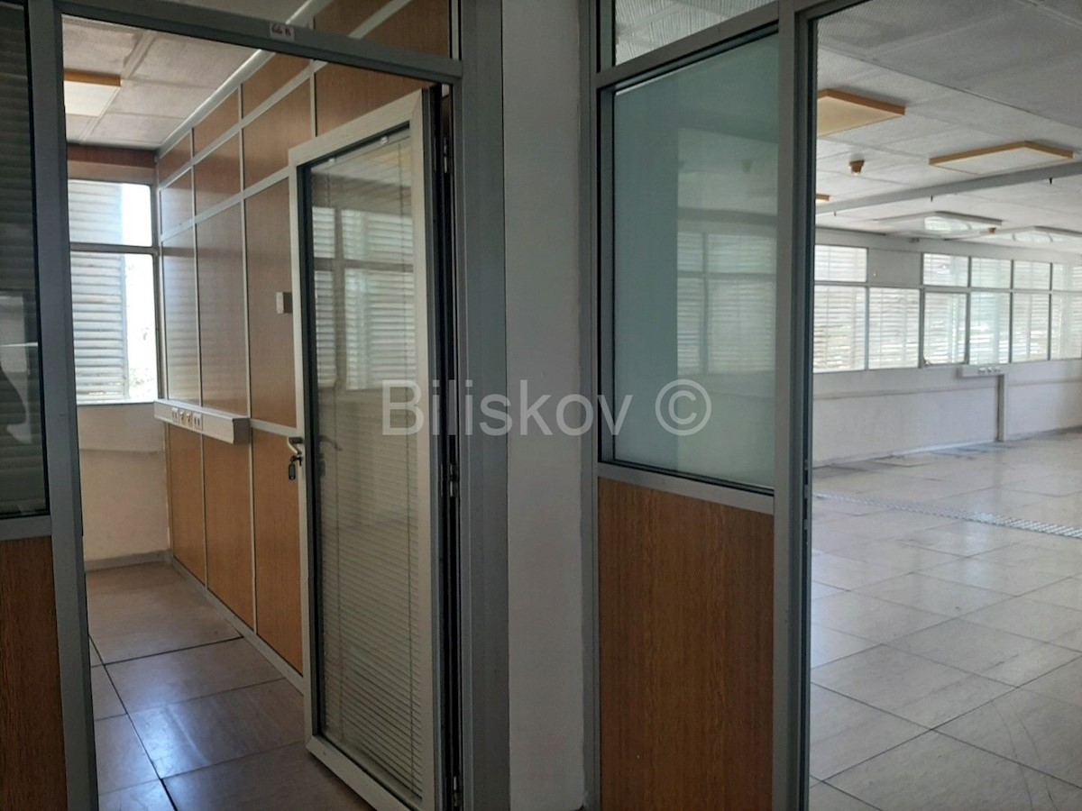 Business premises For rent - SPLITSKO-DALMATINSKA SPLIT