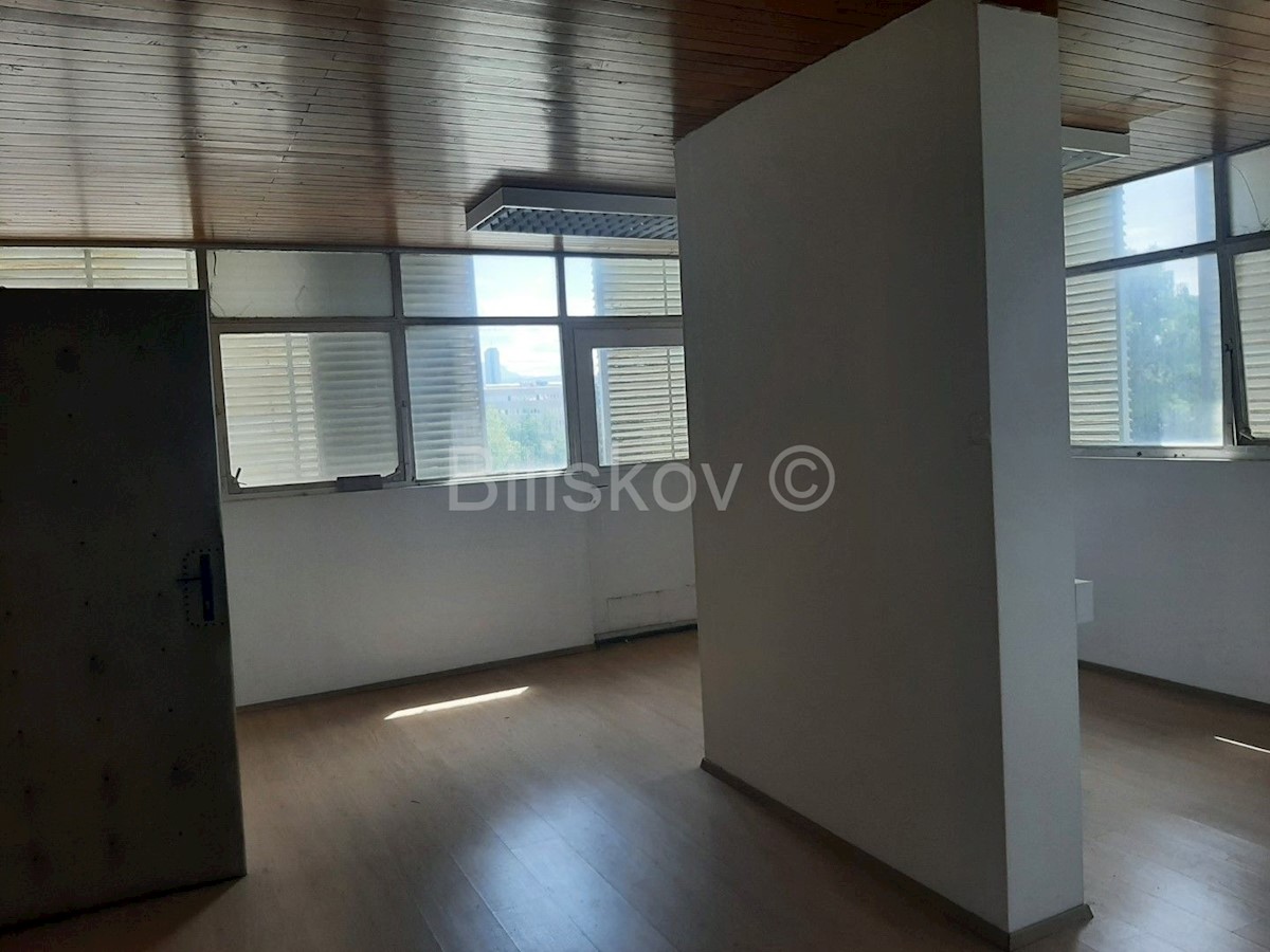 Business premises For rent - SPLITSKO-DALMATINSKA SPLIT