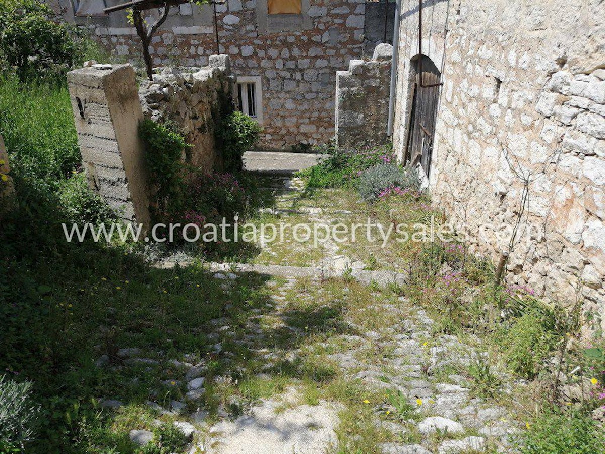 House For sale - SPLITSKO-DALMATINSKA HVAR