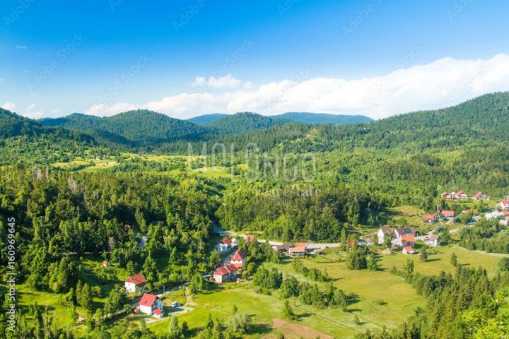 Land for sale 43687 m² – Sunger