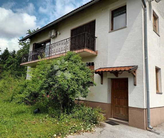 Kuća na prodaju 390 m² – Ogulin