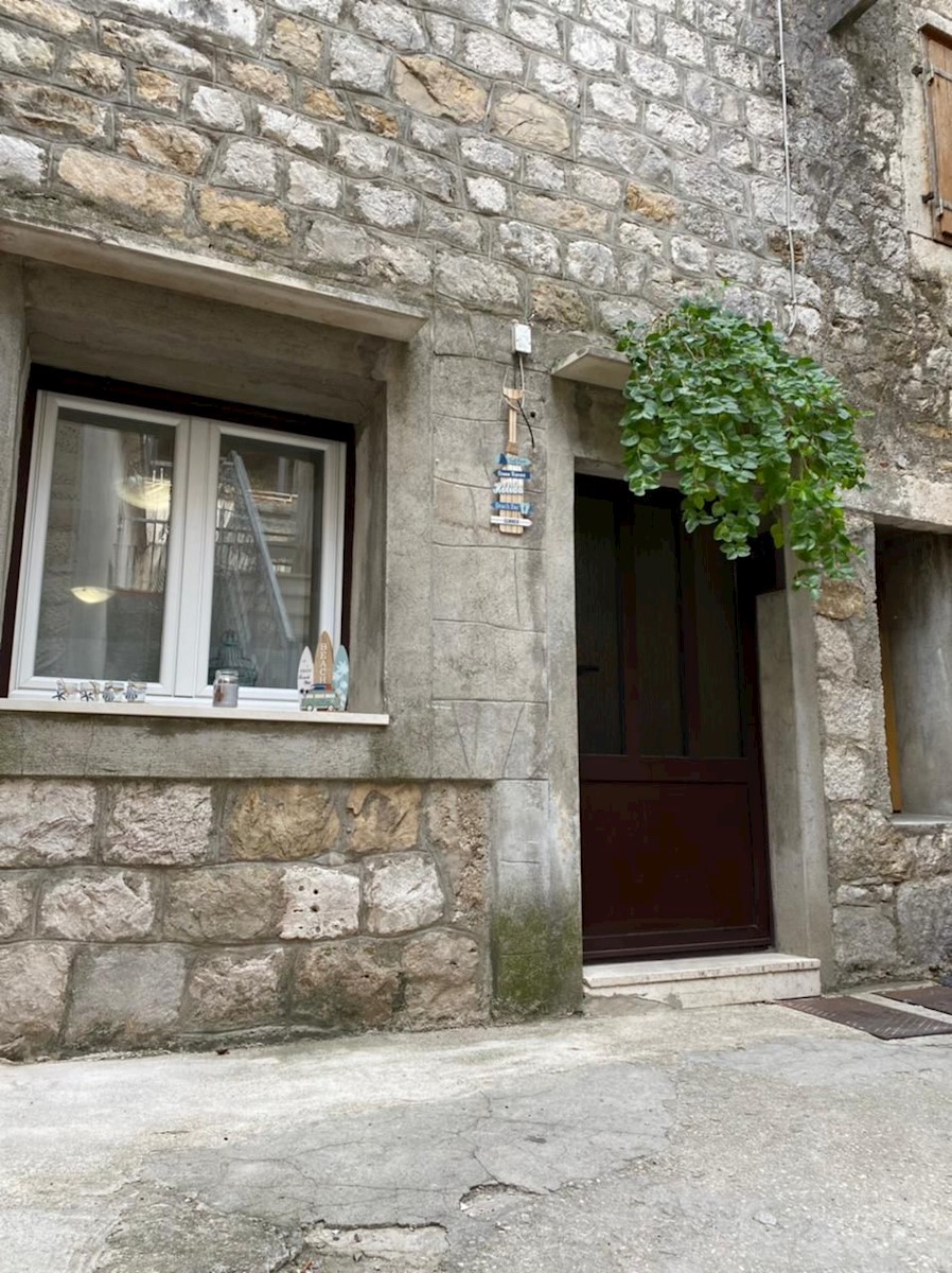Dom Na predaj - SPLITSKO-DALMATINSKA KAŠTELA