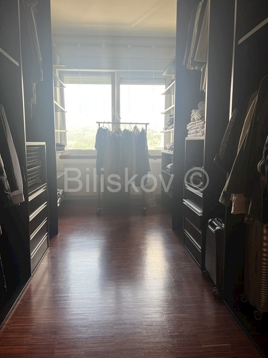 Hiša Na predaj - GRAD ZAGREB ZAGREB
