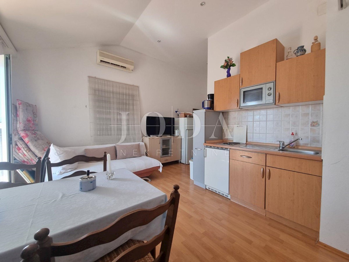 Hiša Na predaj - PRIMORSKO-GORANSKA CRIKVENICA