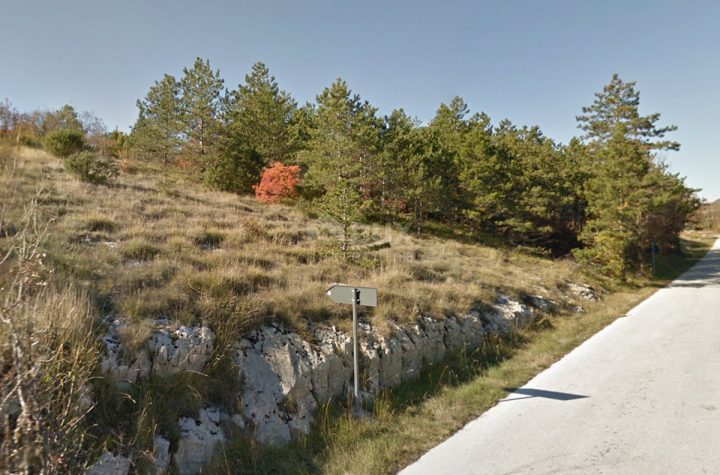 Zemljište na prodaju 12000 m² – Semić