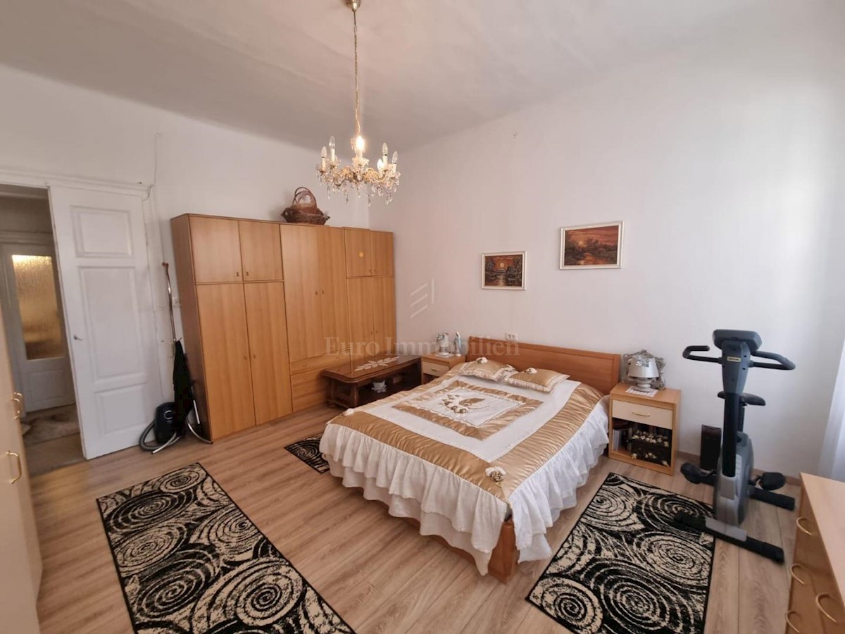 Stan Na prodaju - PRIMORSKO-GORANSKA CRIKVENICA