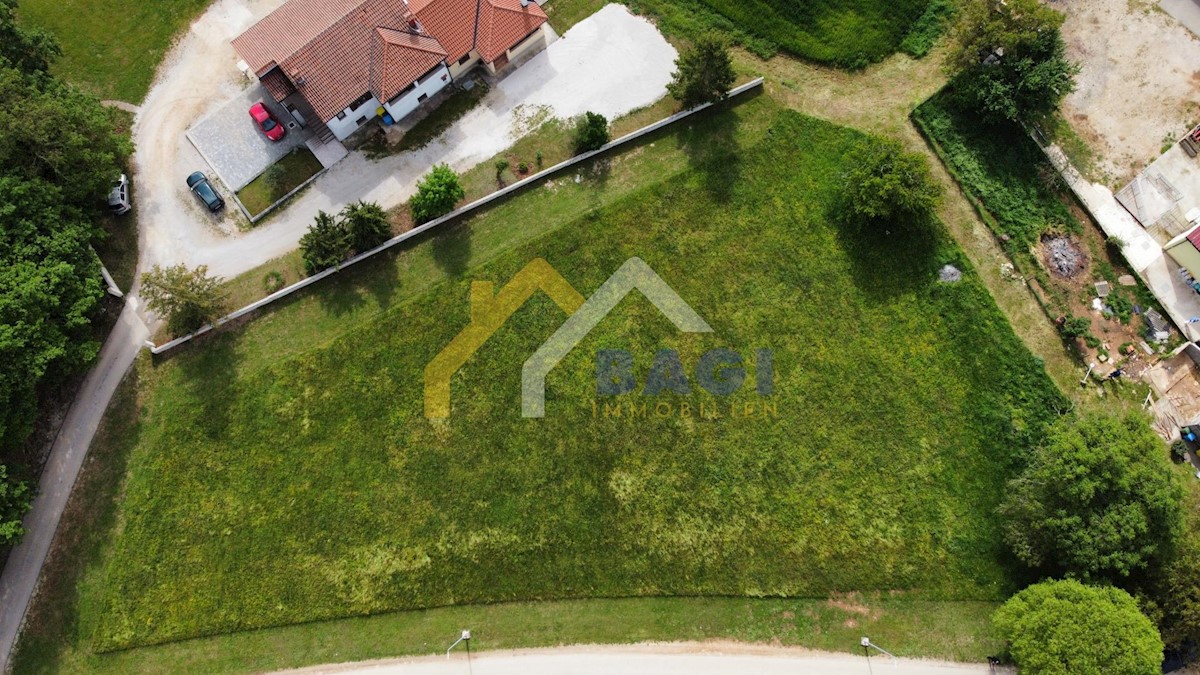 Parcela Naprodaj - ISTARSKA SVETI PETAR U ŠUMI