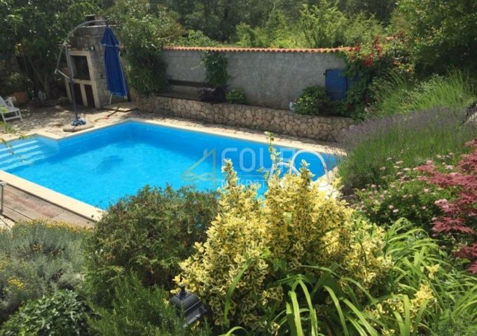 House for sale 360 m² – Njivice