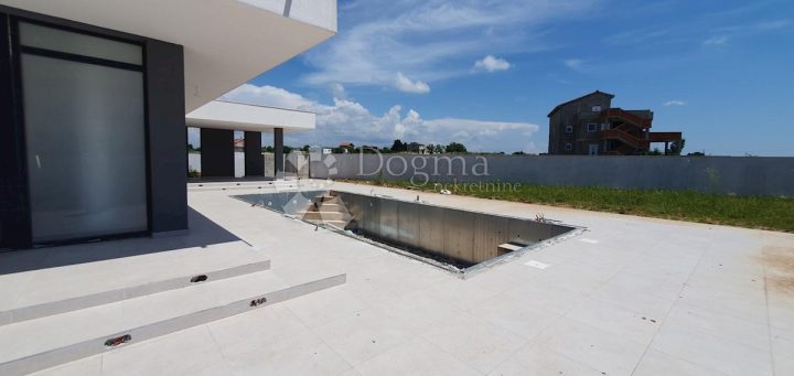 Maison À vendre - Zadarska Zemunik Donji - foto 2/7