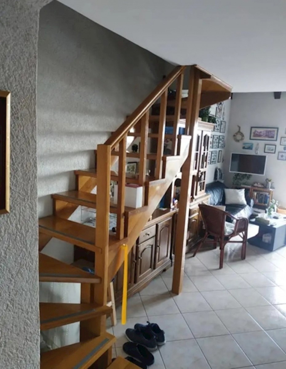 Flat For sale - PRIMORSKO-GORANSKA CRIKVENICA