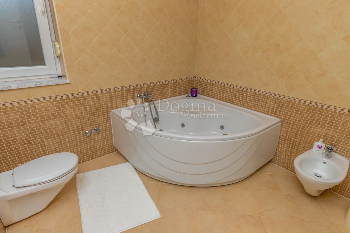 House For sale - PRIMORSKO-GORANSKA CRIKVENICA