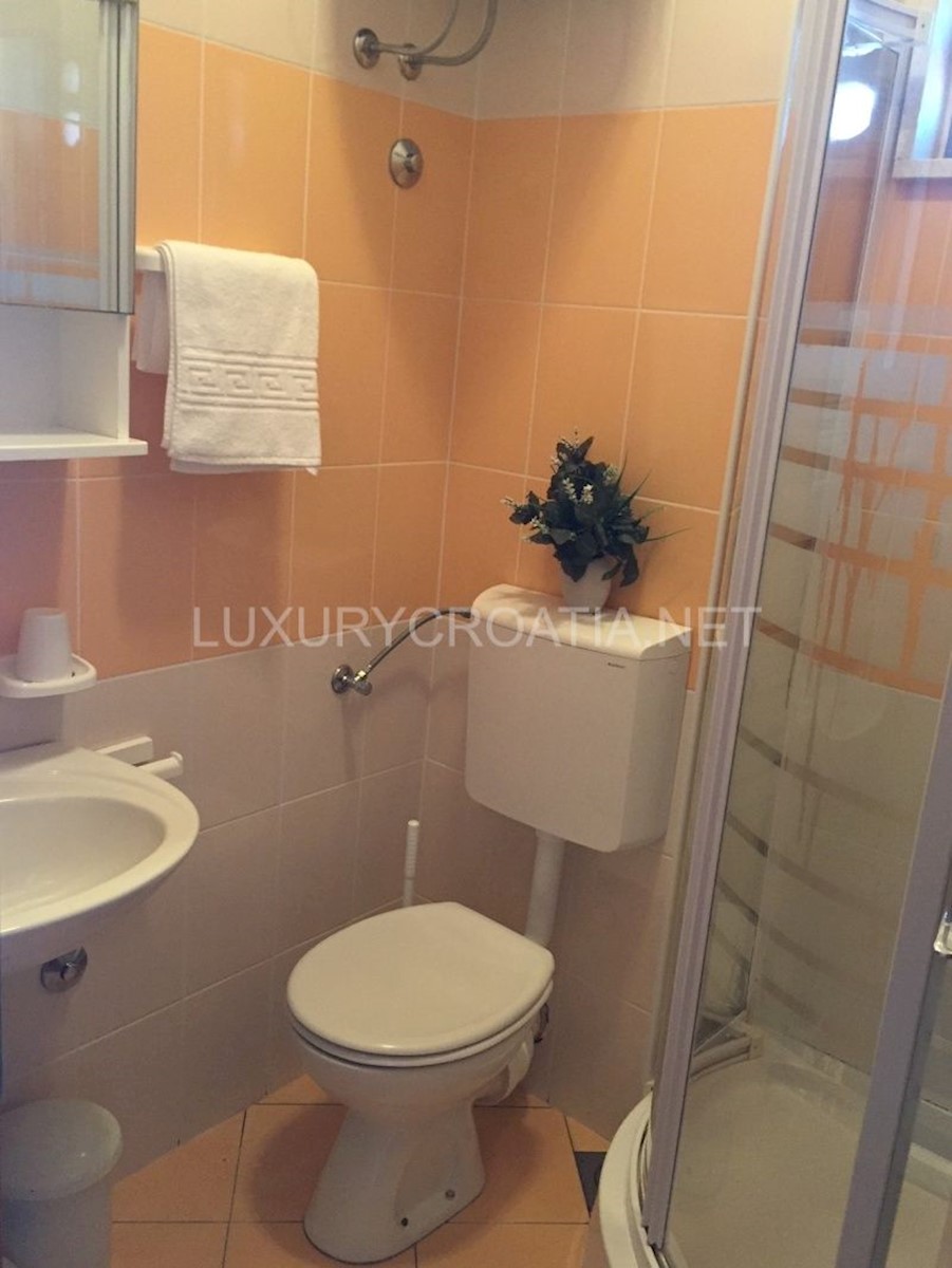 House For sale - ŠIBENSKO-KNINSKA ROGOZNICA