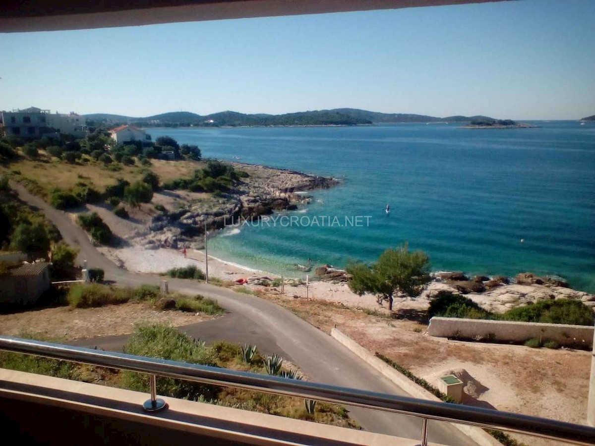 House For sale - ŠIBENSKO-KNINSKA ROGOZNICA