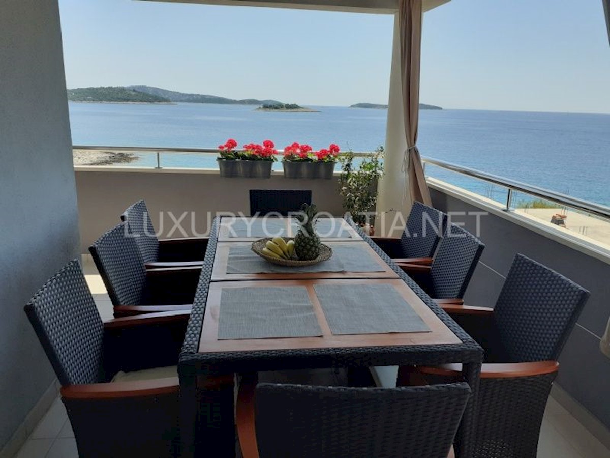 House For sale - ŠIBENSKO-KNINSKA ROGOZNICA