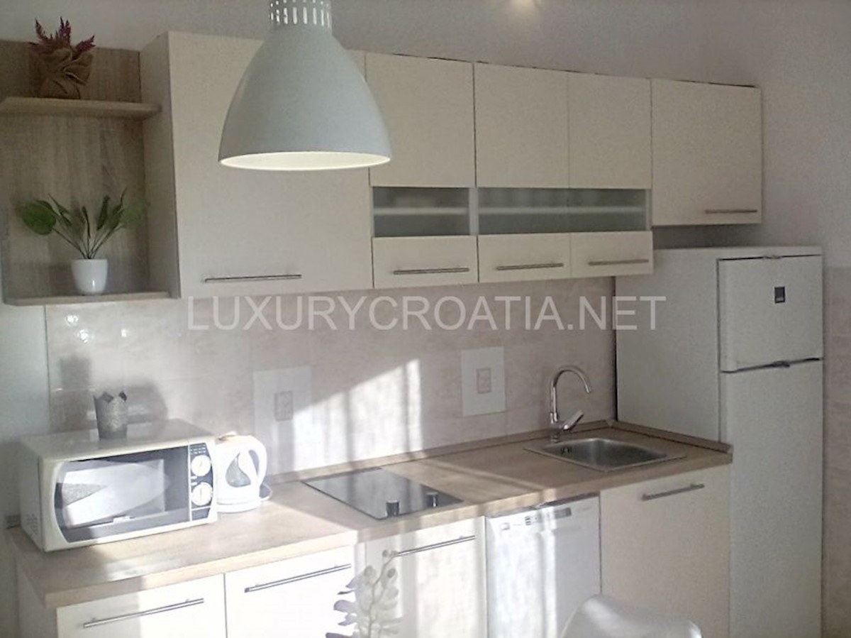 House For sale - ŠIBENSKO-KNINSKA ROGOZNICA