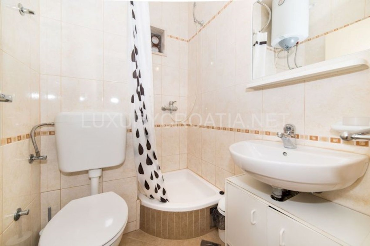 House For sale - ŠIBENSKO-KNINSKA ROGOZNICA