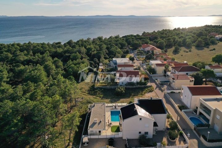 Dům na prodej 416 m² – Vir