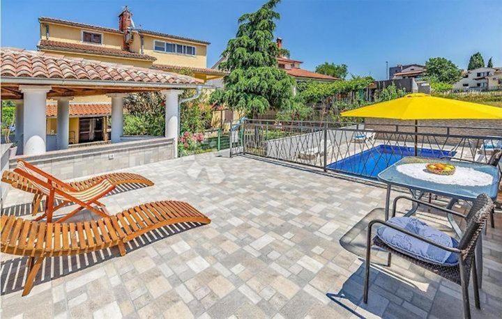 Casa in vendita 400 m² – Pula