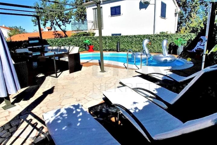 Kuća na prodaju 193 m² – Malinska