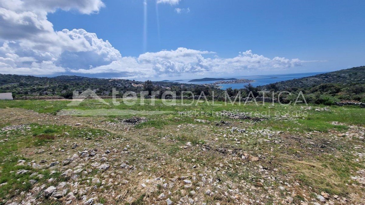 Land For sale - ŠIBENSKO-KNINSKA ROGOZNICA