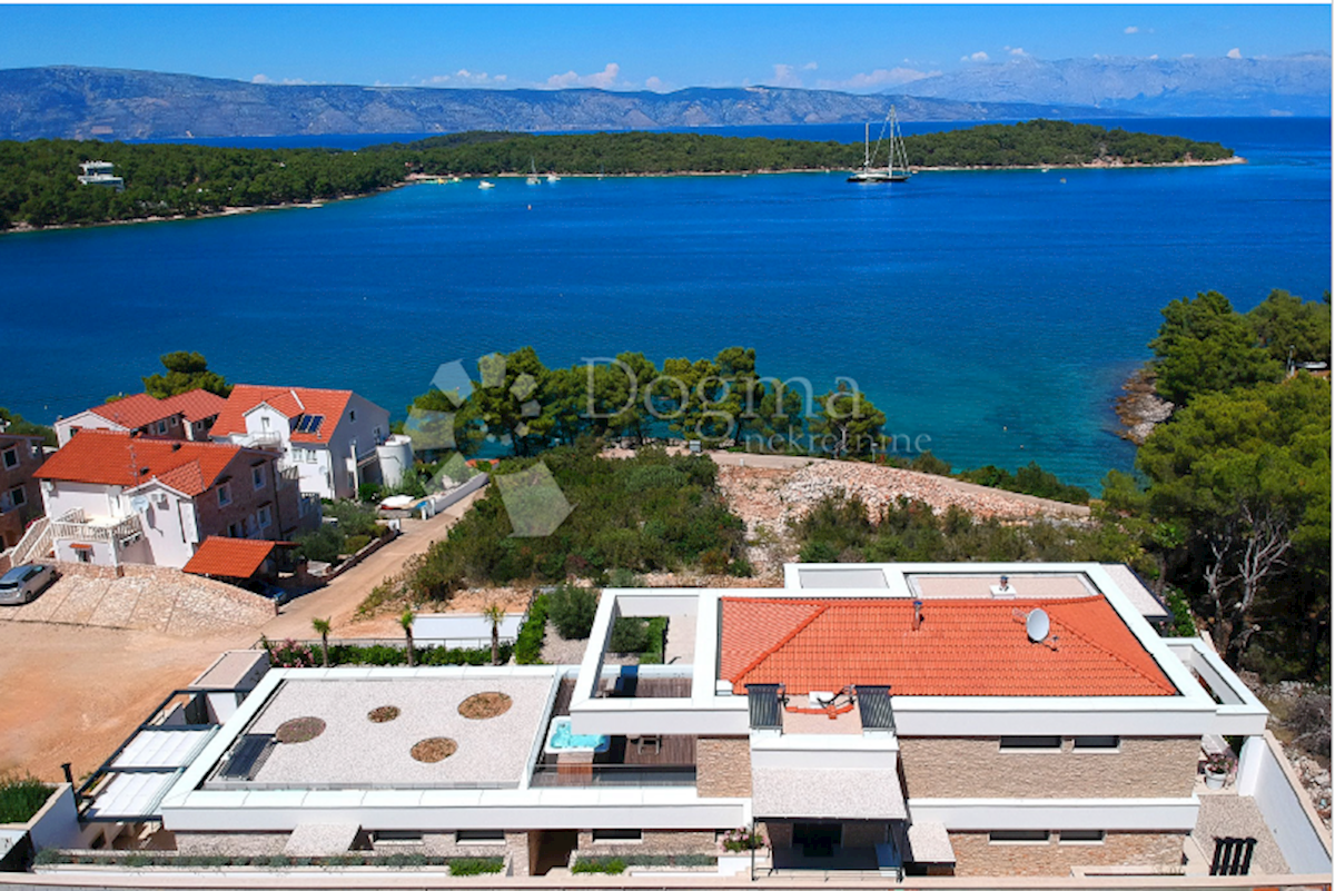 Land For sale - SPLITSKO-DALMATINSKA HVAR