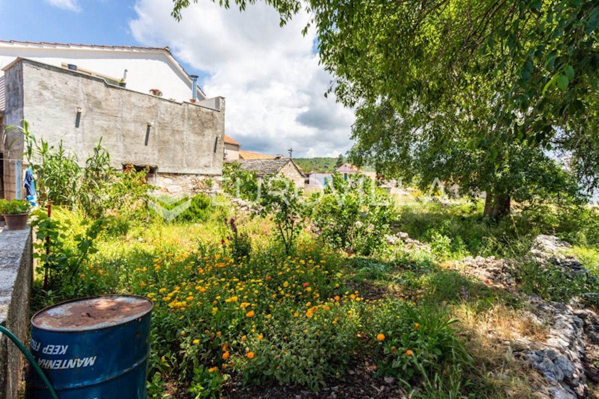 Casa In vendita - ŠIBENSKO-KNINSKA PRIMOŠTEN