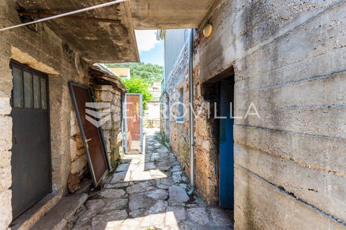 Haus Zu verkaufen - ŠIBENSKO-KNINSKA PRIMOŠTEN