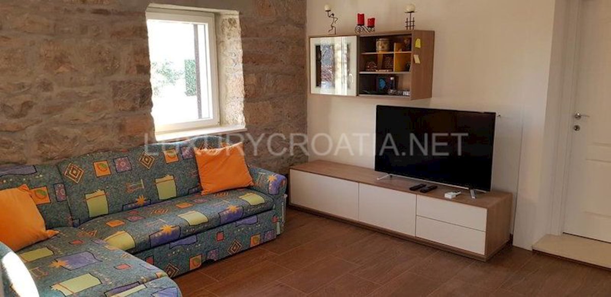 House For sale - SPLITSKO-DALMATINSKA SPLIT