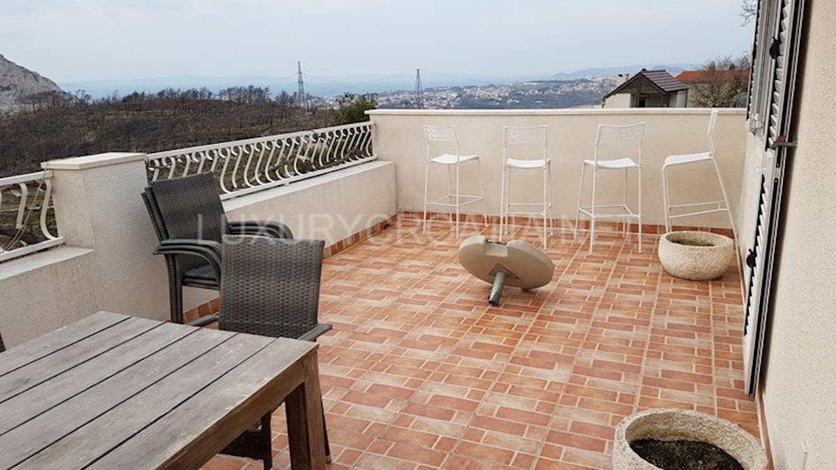 House For sale - SPLITSKO-DALMATINSKA SPLIT