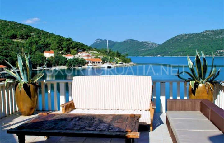 Maison à vendre 370 m² – Ston