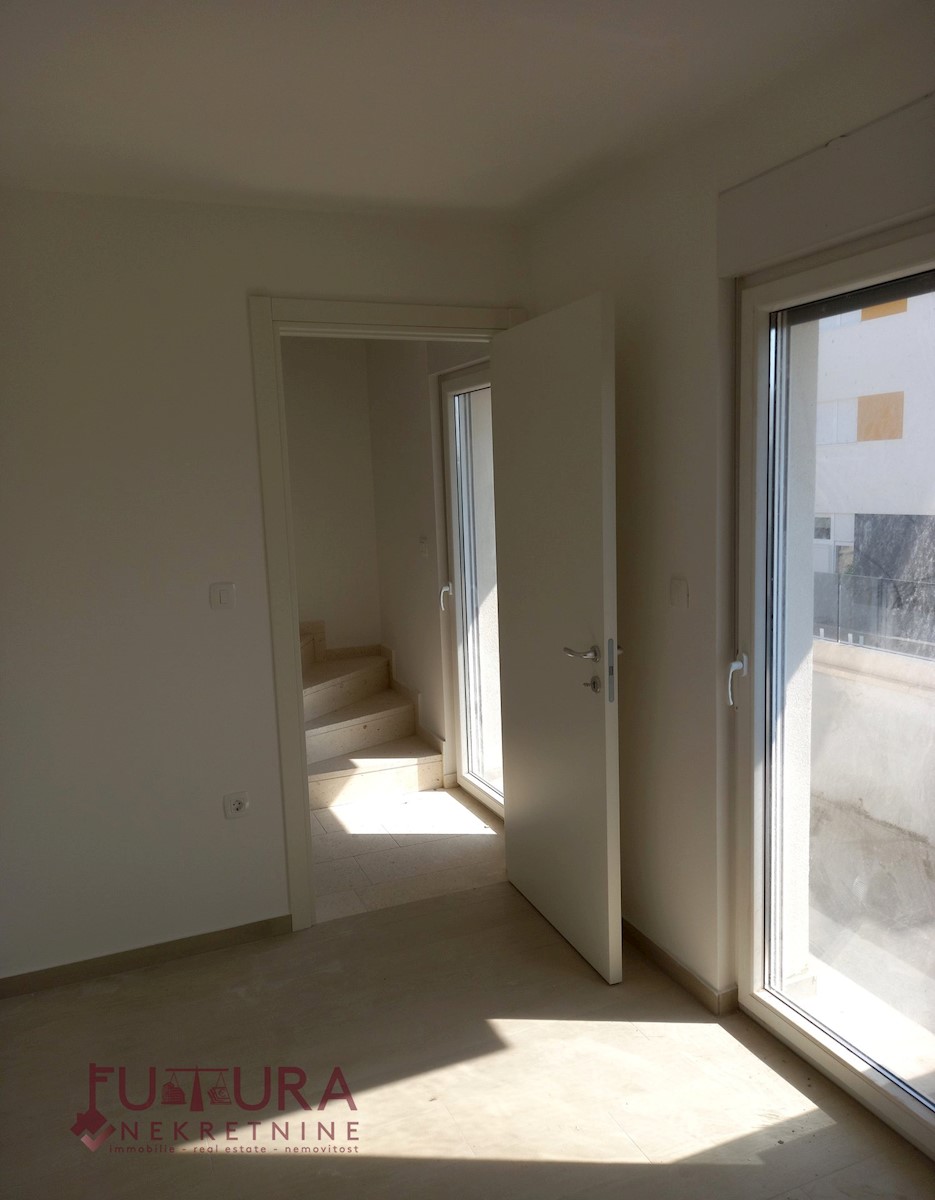 Apartmán Na prodej - LIČKO-SENJSKA NOVALJA