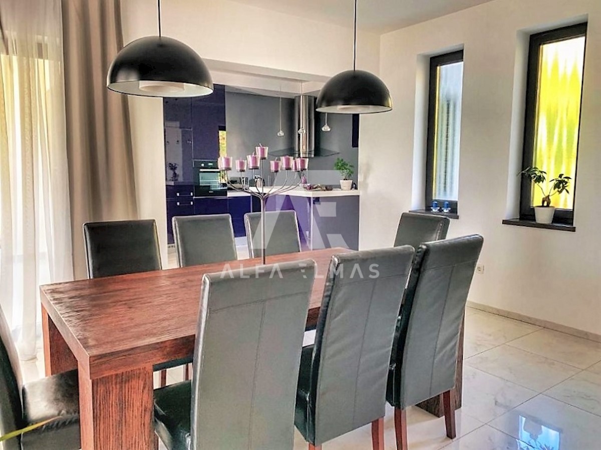 Maison À vendre - PRIMORSKO-GORANSKA KASTAV