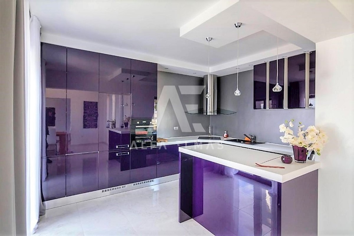 Maison À vendre - PRIMORSKO-GORANSKA KASTAV