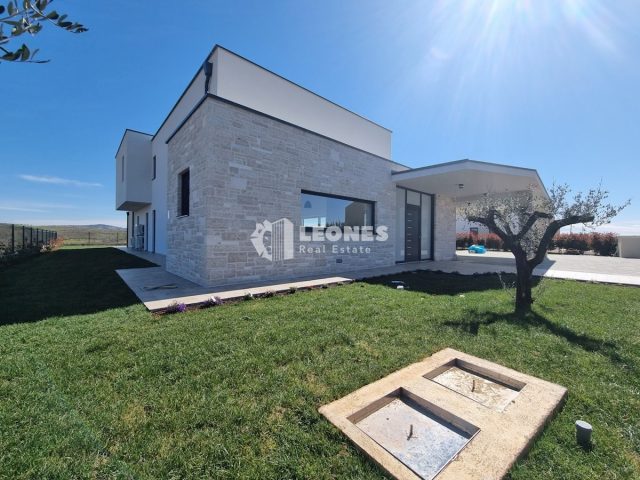 Dom na sprzedaż 220 m² – Brtonigla