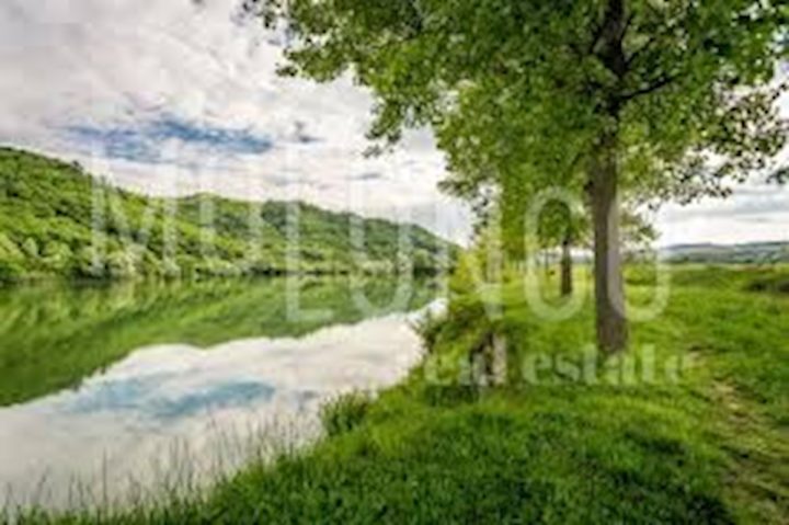 Land for sale 3378 m² – Cerovlje