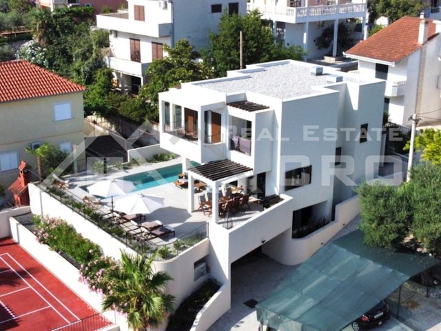 Casa in vendita 270 m² – Čiovo