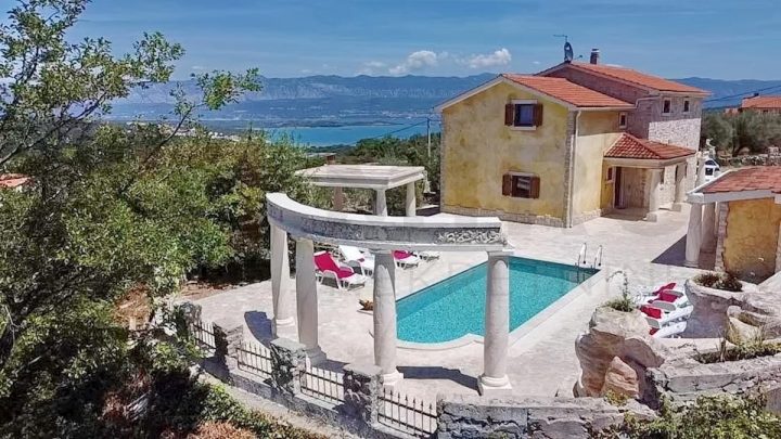 House for sale 480 m² – Soline