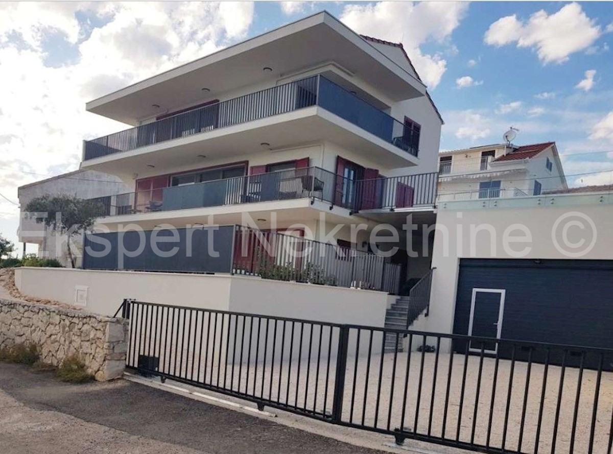 House For sale - SPLITSKO-DALMATINSKA SEGET