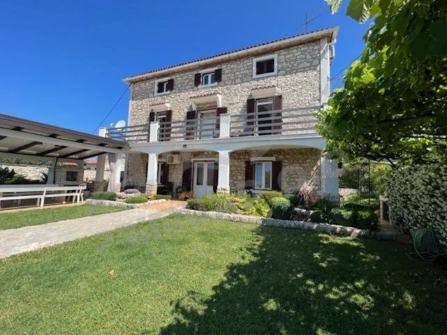 Casa in vendita 300 m² – Umag