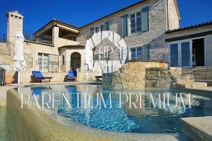 Kuća na prodaju 226 m² – Poreč