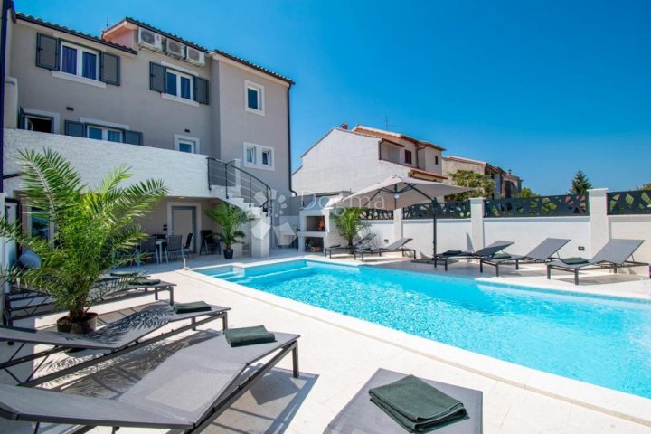 House for sale 285 m² – Banjole